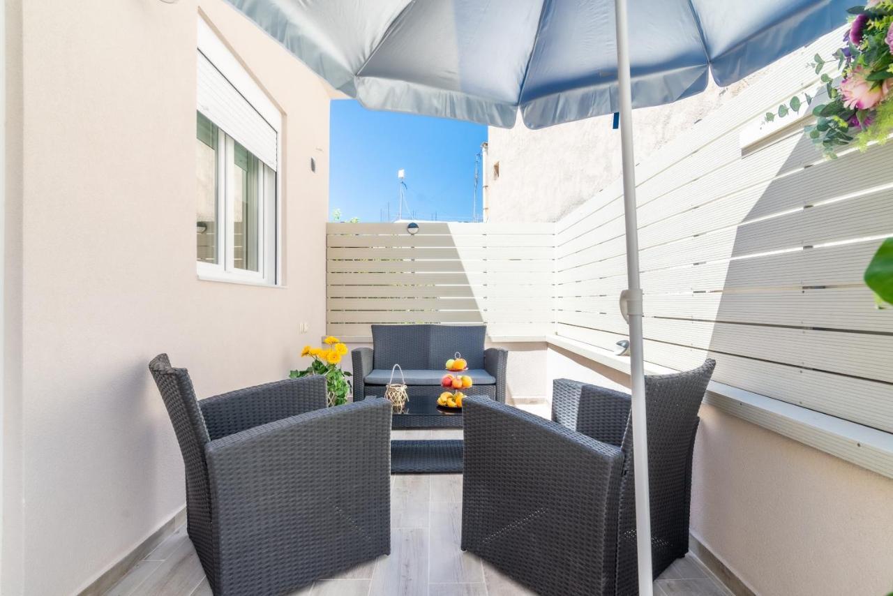 Sophia'S Comfortable Home With A Private Backyard Gazi Buitenkant foto