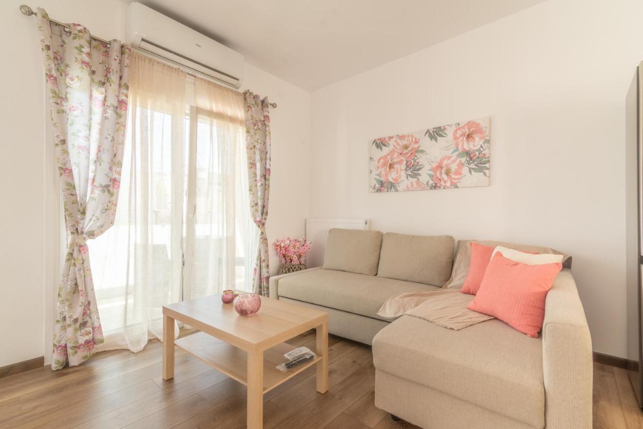 Sophia'S Comfortable Home With A Private Backyard Gazi Buitenkant foto